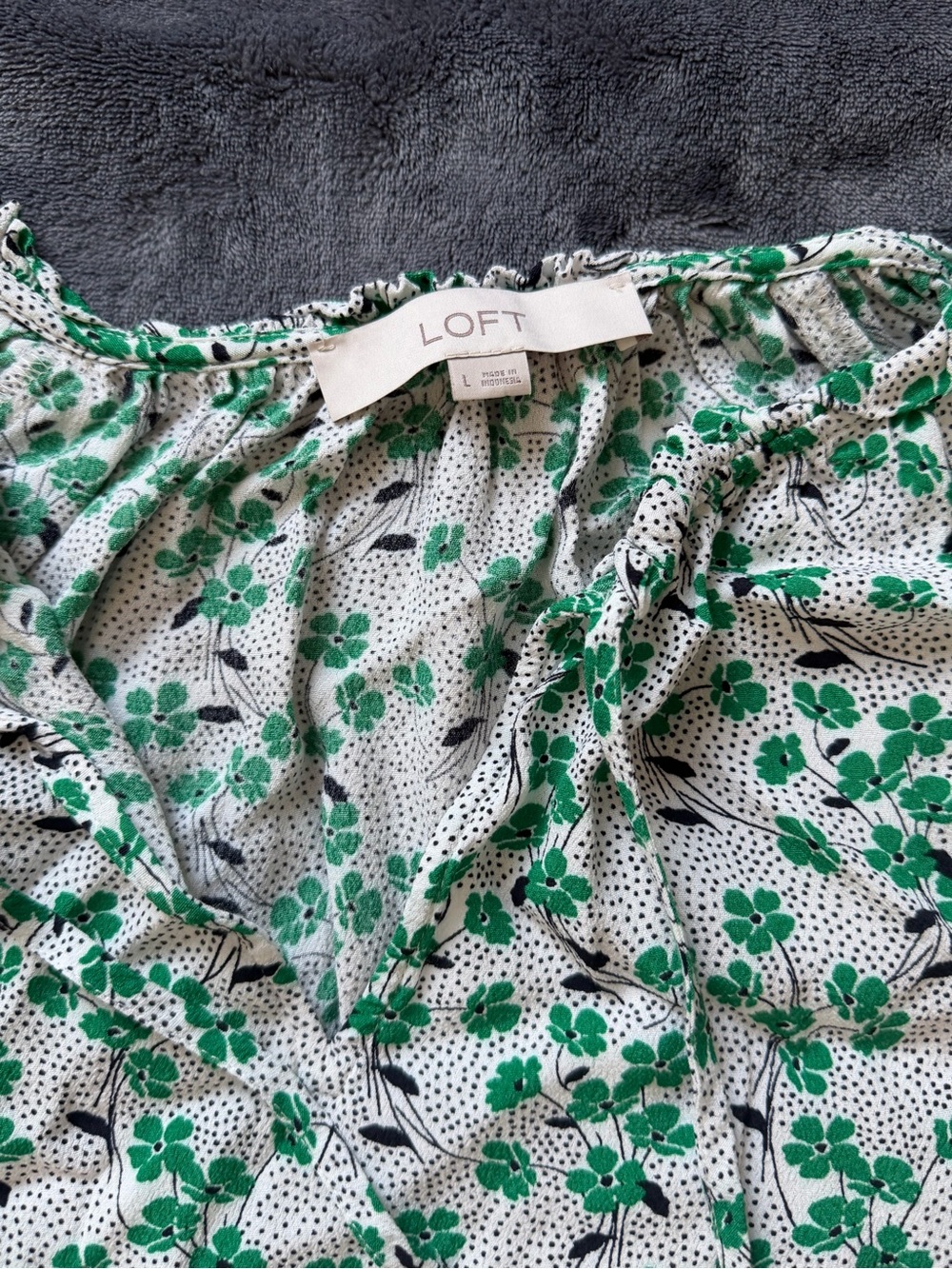 LOFT Clover Floral Ruffle Women's Blouse Green White Long Sleeve Size Large. - Picture 2 of 10